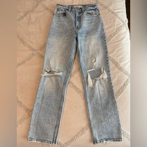 Abercrombie & Fitch The 90s Straight Ultra High Rise Jean